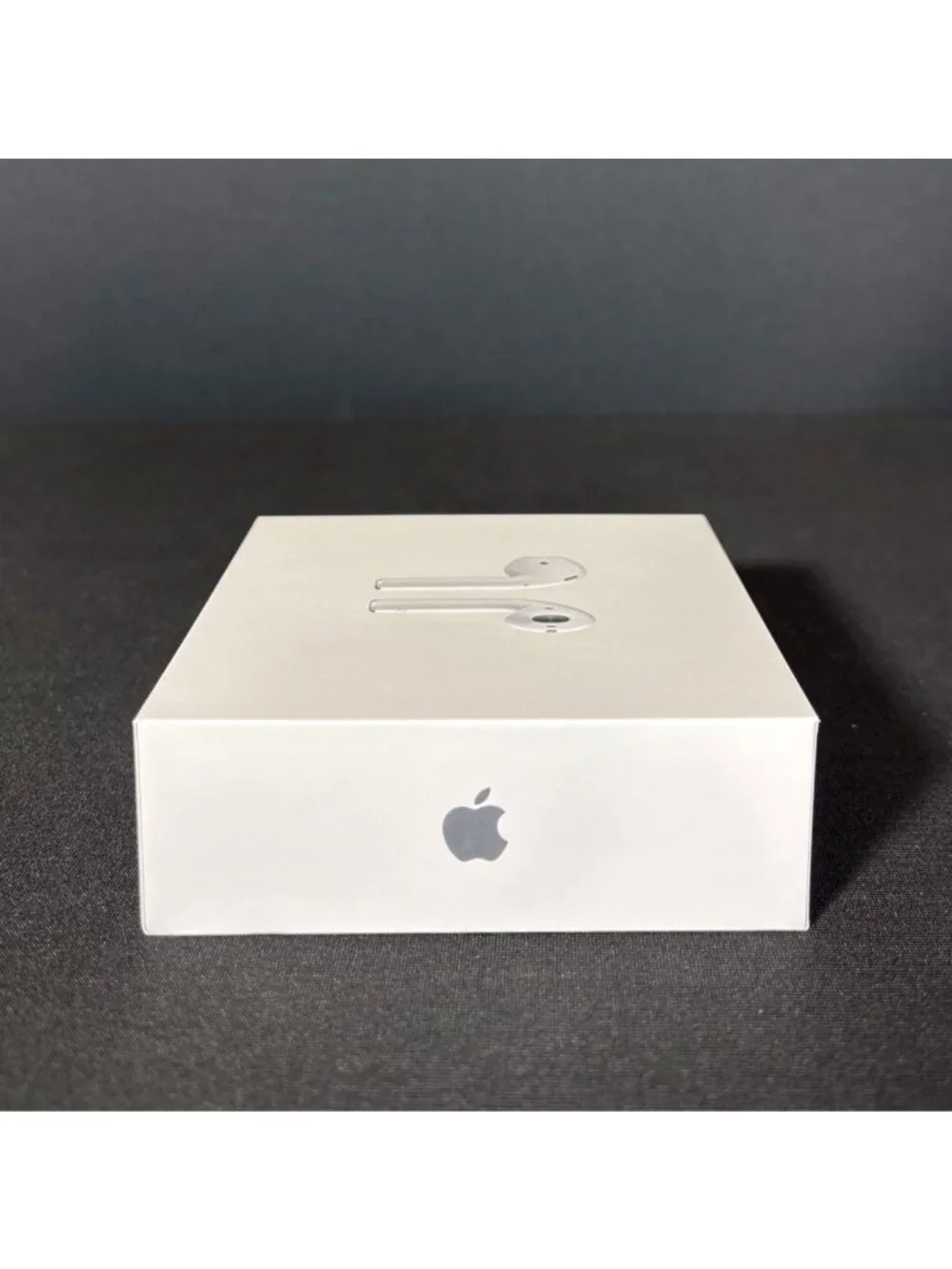 Apple AirPods Charging Case Wireless Earbud A2032 A2031 MV7N2AM/A BOX ONLY